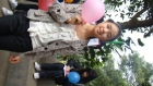 姐妹拍照摆Pose，相机却拿反了 Picture Gallery 1454 2004 Image
